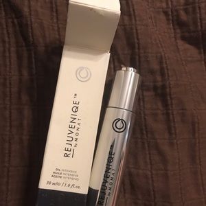 New rejuvenique oil from Monat